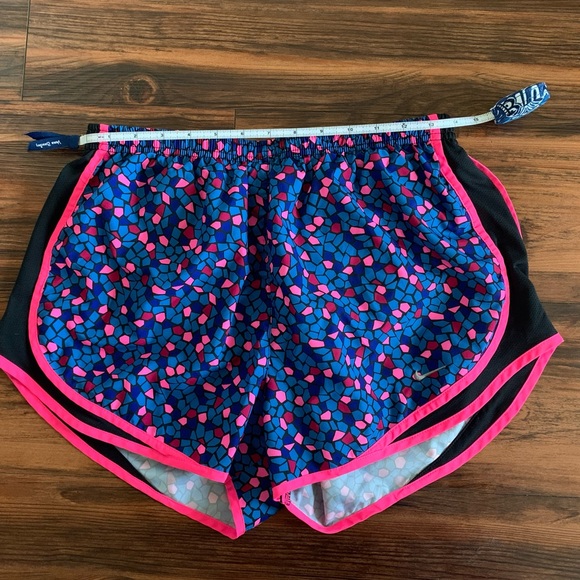 Nike Running Shorts Multi Color Patterned - Picture 2 of 2
